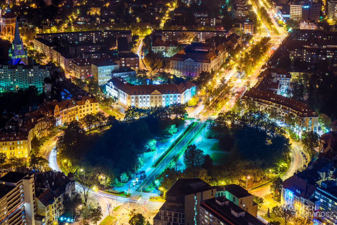 Wrocław nocą - fotografia z drona.