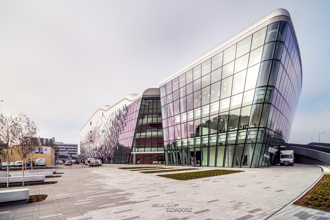 ICE w Krakowie. Fotografia architektury budynku.