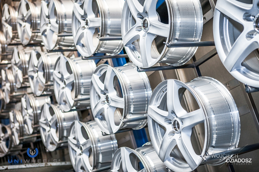 Zakład produkcyjny UniWheels | Fotografia Przemysłowa