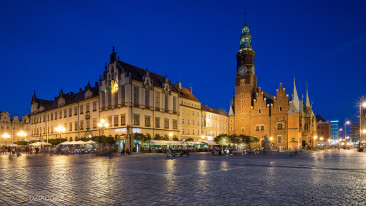 Fotografia architektury wykonana z aparatu w Wrocławiu.
